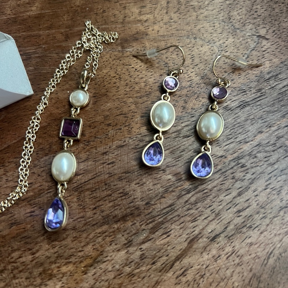 Avon Decadent Delight Gold Tone Purple and Pearl Bezel Jewelry Set - Picture 2 of 5